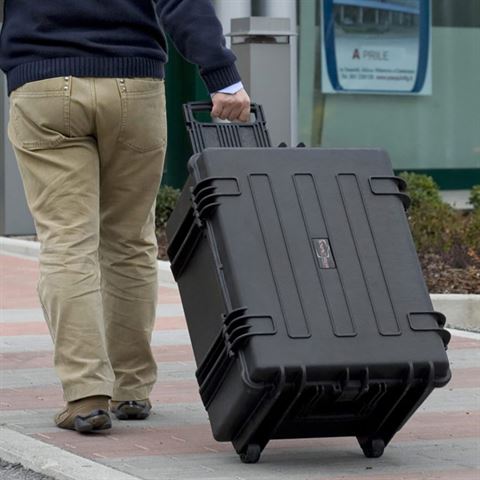 Explorer Cases 5833 Maletín Negro con Espuma — 5