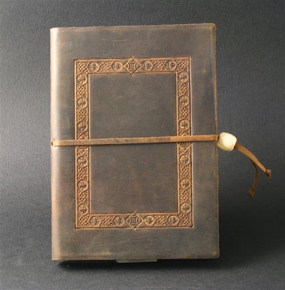 Calve's Leather Sketchbook - 21 x 14,5 cm - Marrón oscuro